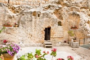 Garden tomb